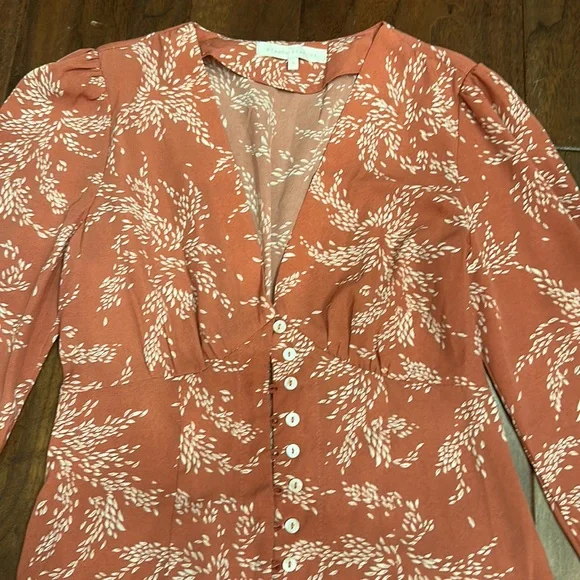 Maxi - Picture 2 of 3